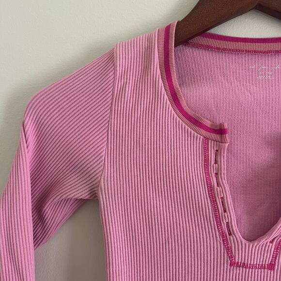 Urban Outfitters Out from Under Go for Gold Crop Top Sz XS/S - Picture 3 of 6